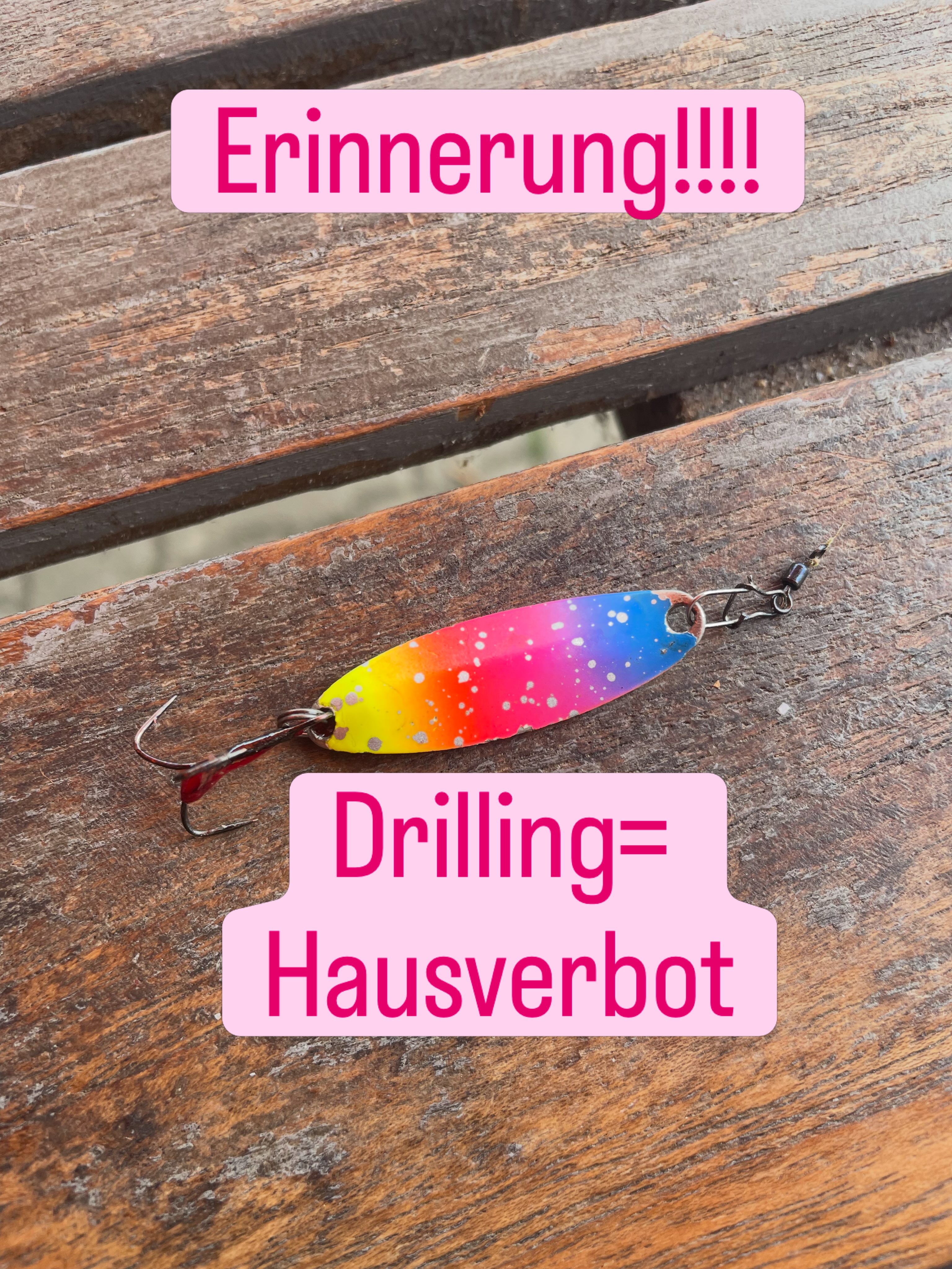 Moin Freunde, da Jerome gerade am Portiteich einen abgerissenen Spoon aus einer Forelle popeln musste und dieser auch noch nen Drilling dran hatte, h…